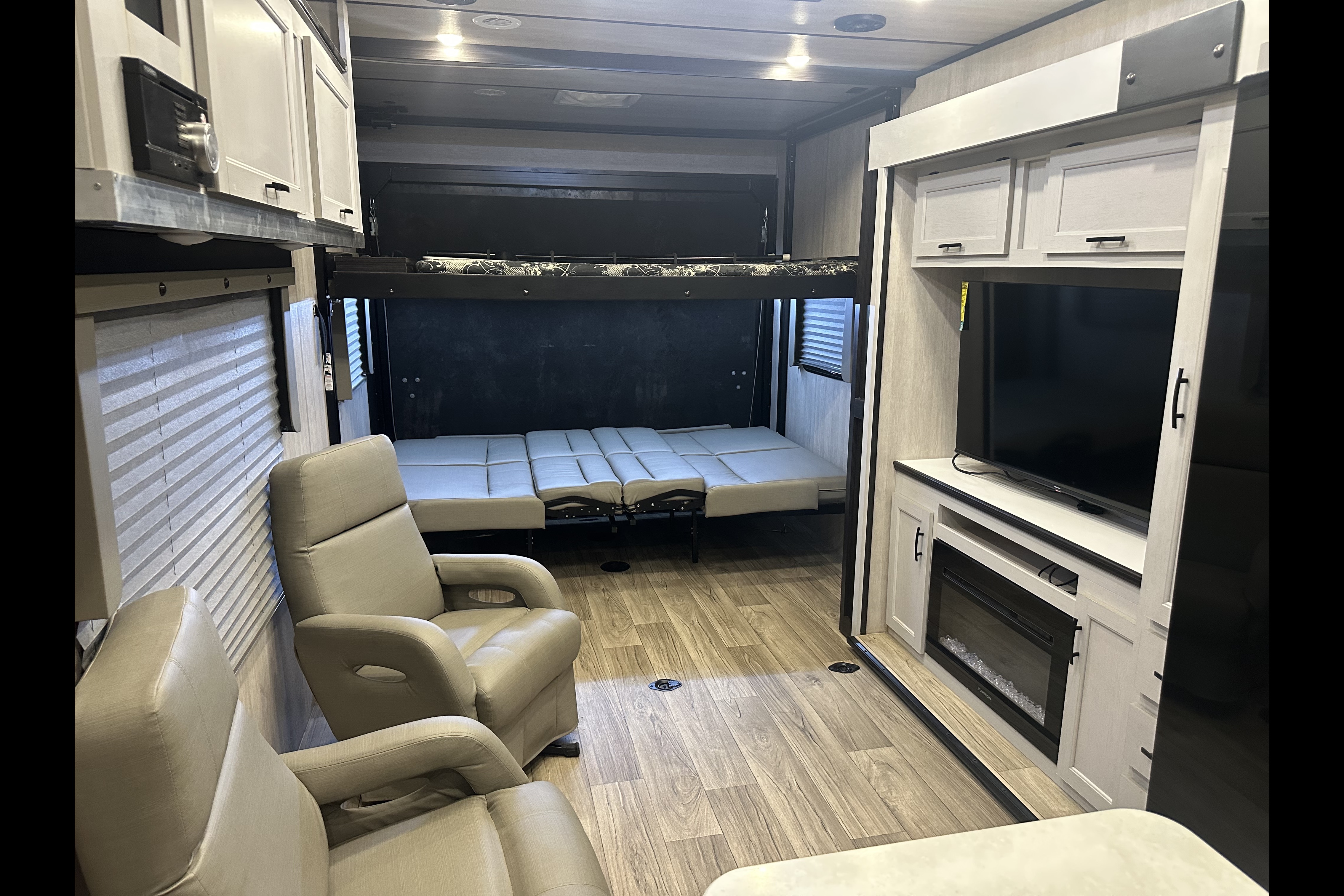 Great Toy Hauler for a Perfect Dispersed Getaway!
