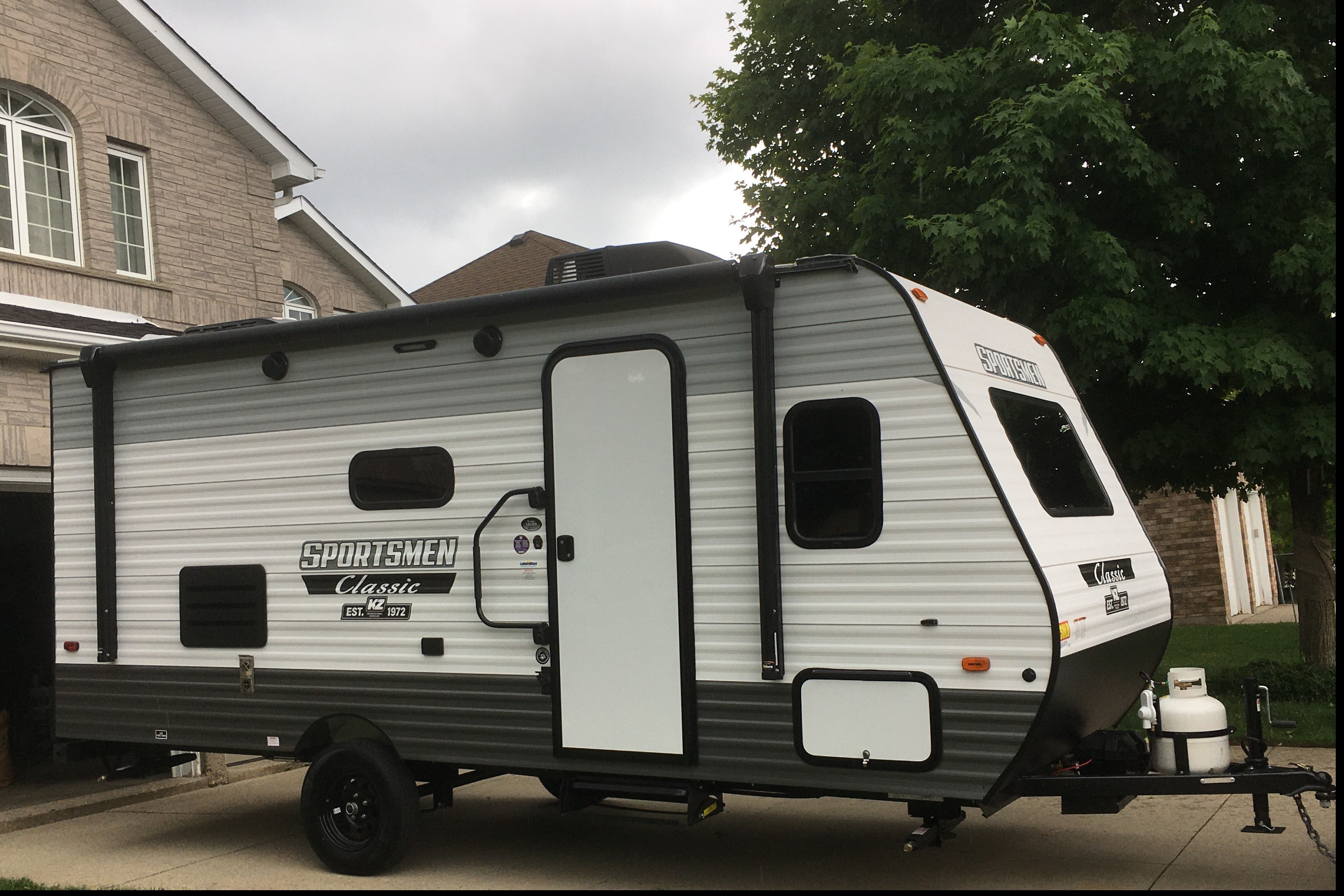 KZ Sportsman Classic Travel Trailer 181BH - Summer time