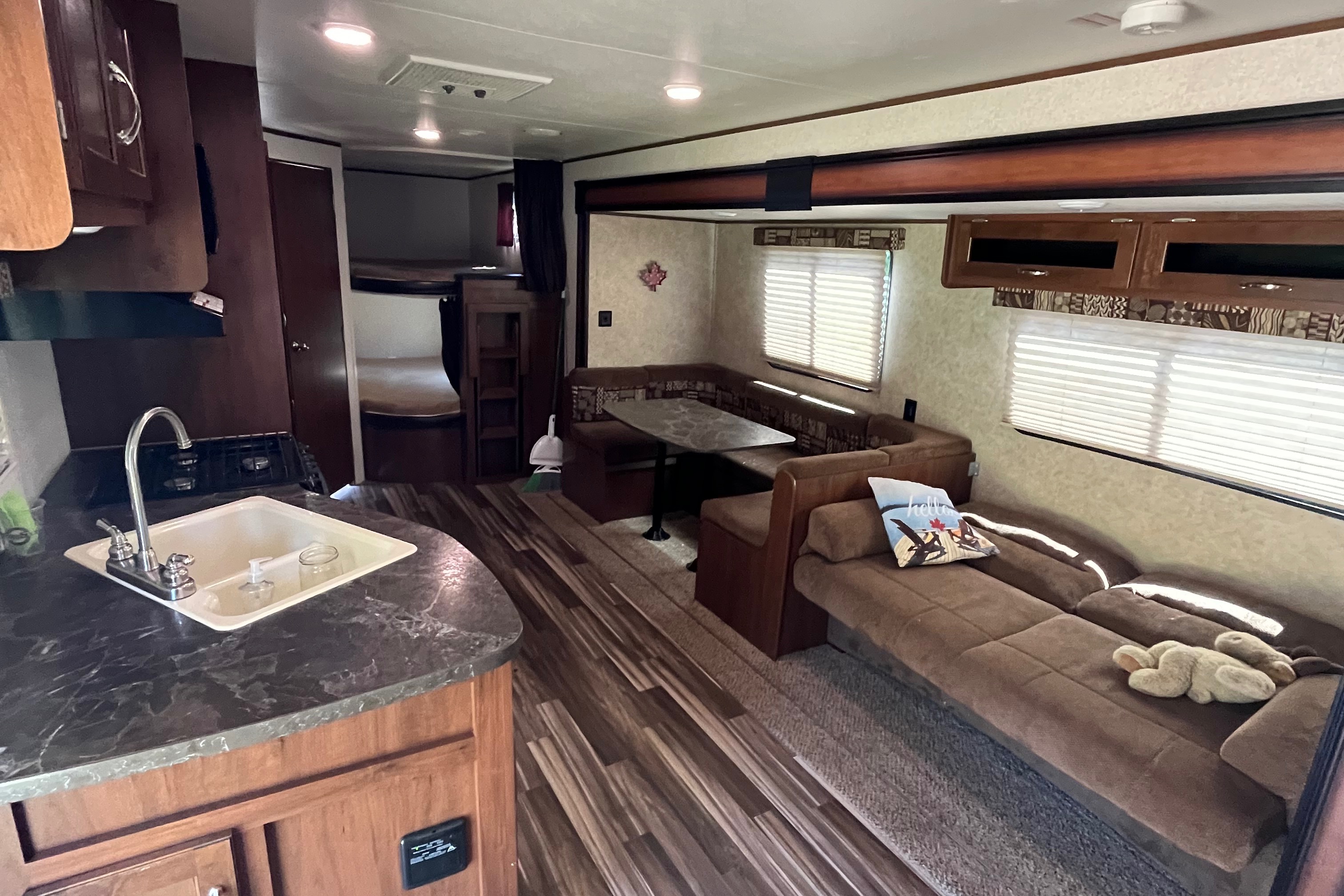 Making Memories: Cozy & Spacious Family Camper