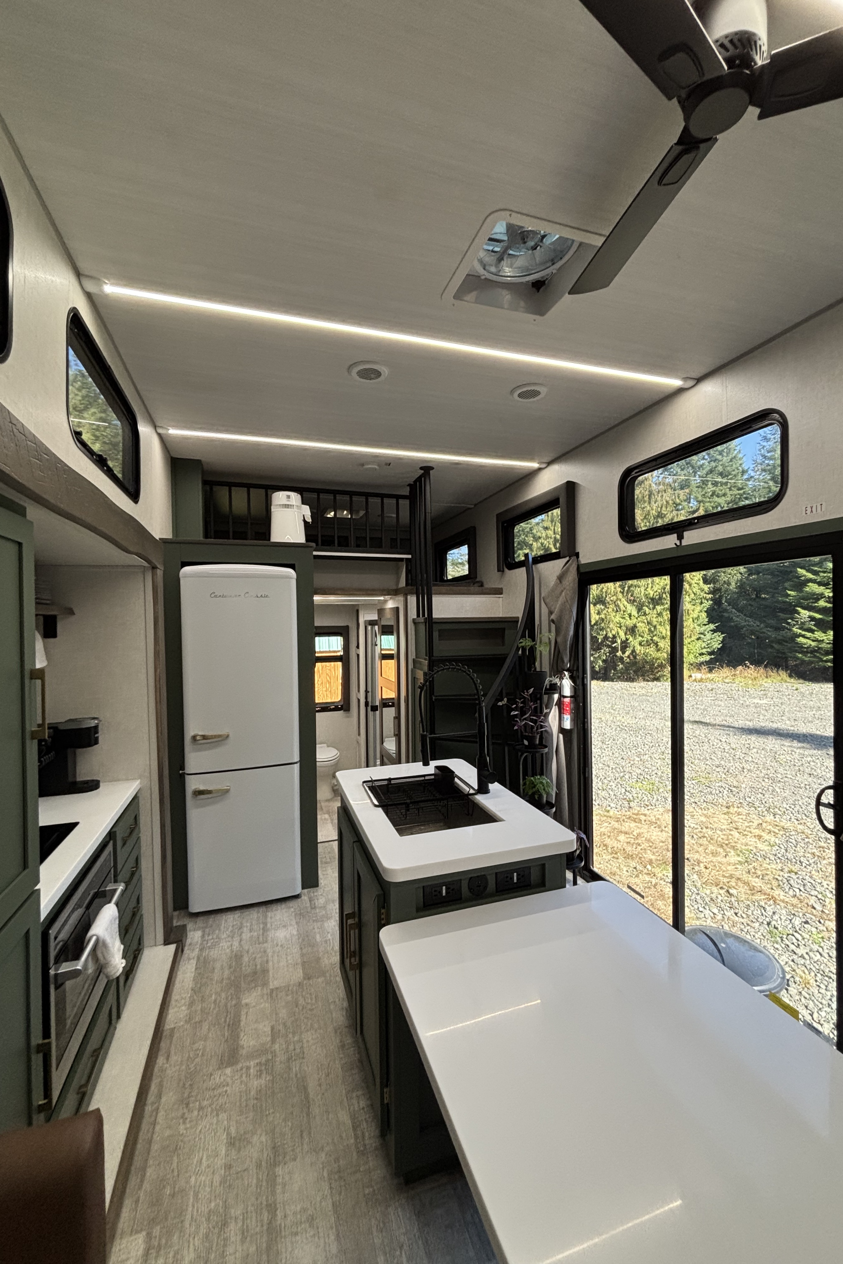 The Family Haven Luxury Suit RV