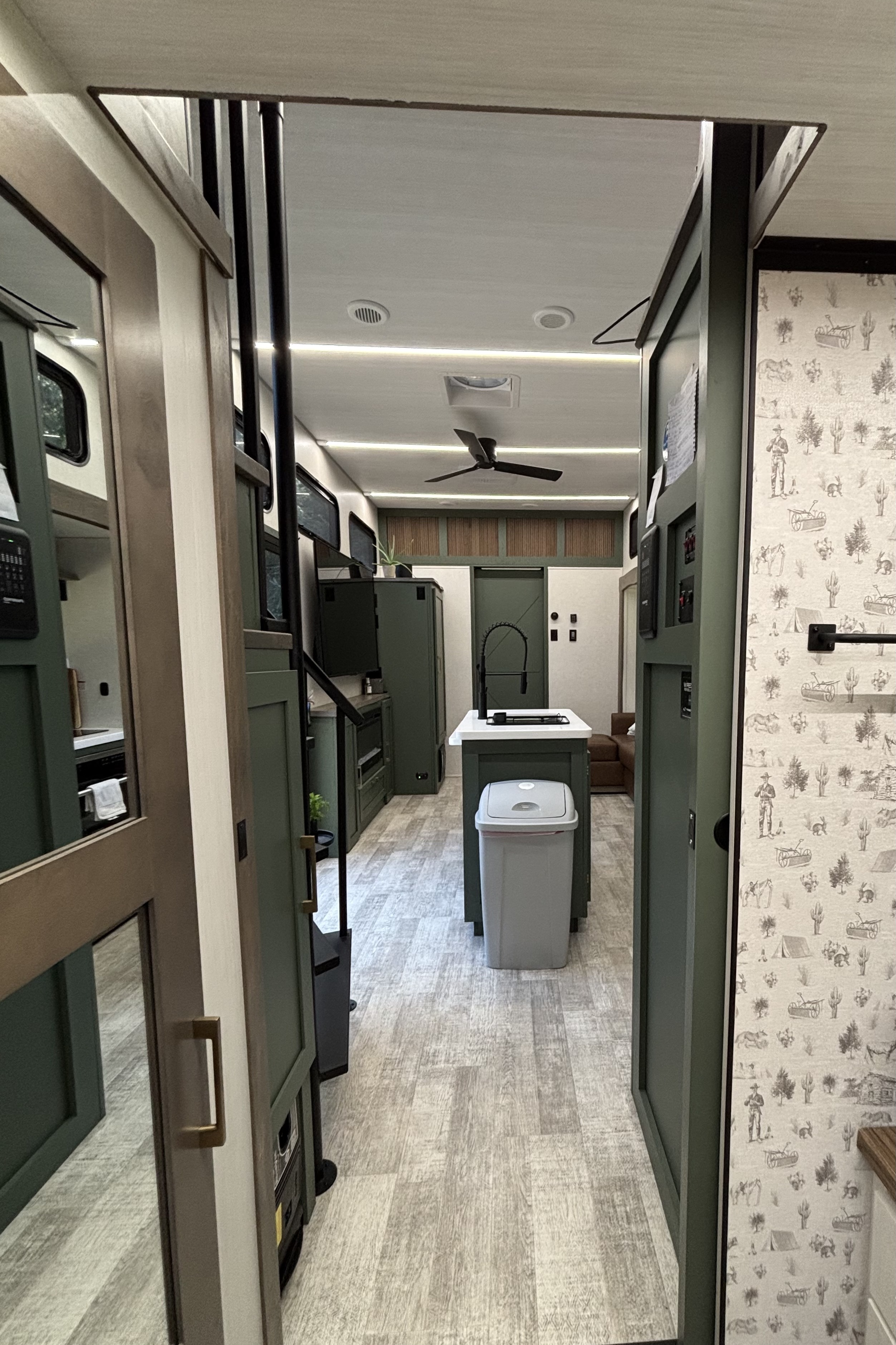 The Family Haven Luxury Suit RV