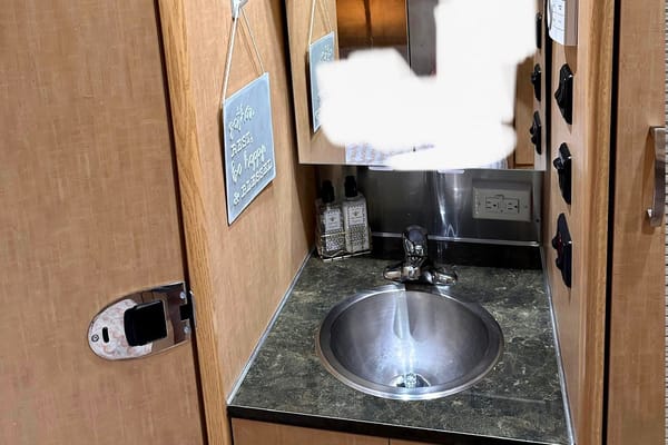 Antony's Airstream flying cloud Travel Trailer
