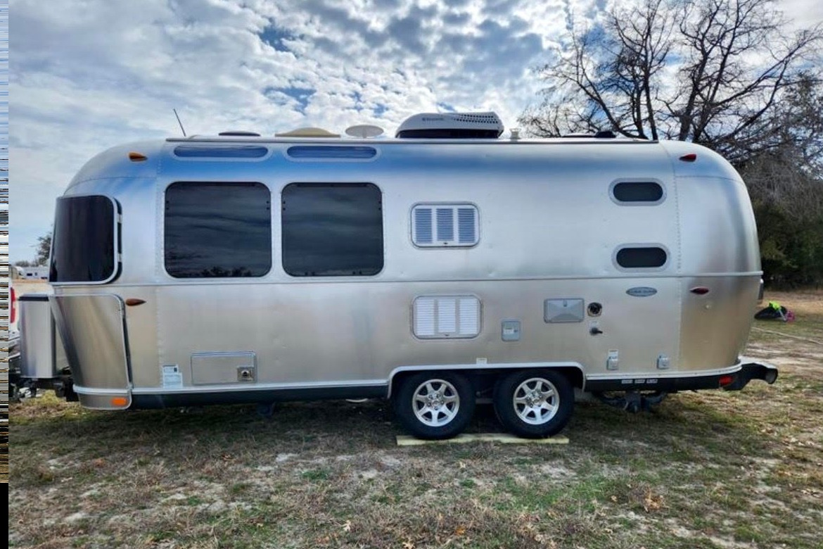 Antony's Airstream flying cloud Travel Trailer