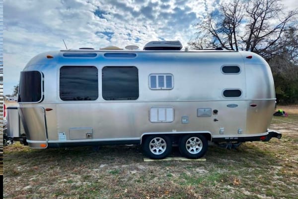 Antony's Airstream flying cloud Travel Trailer