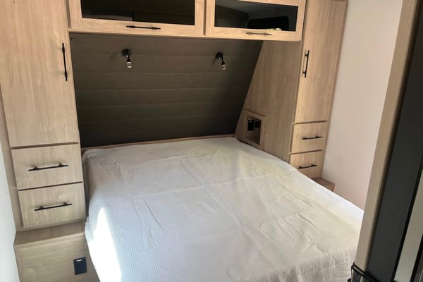 Red Plow Grand Design Imagine 2800BH Travel Trailer