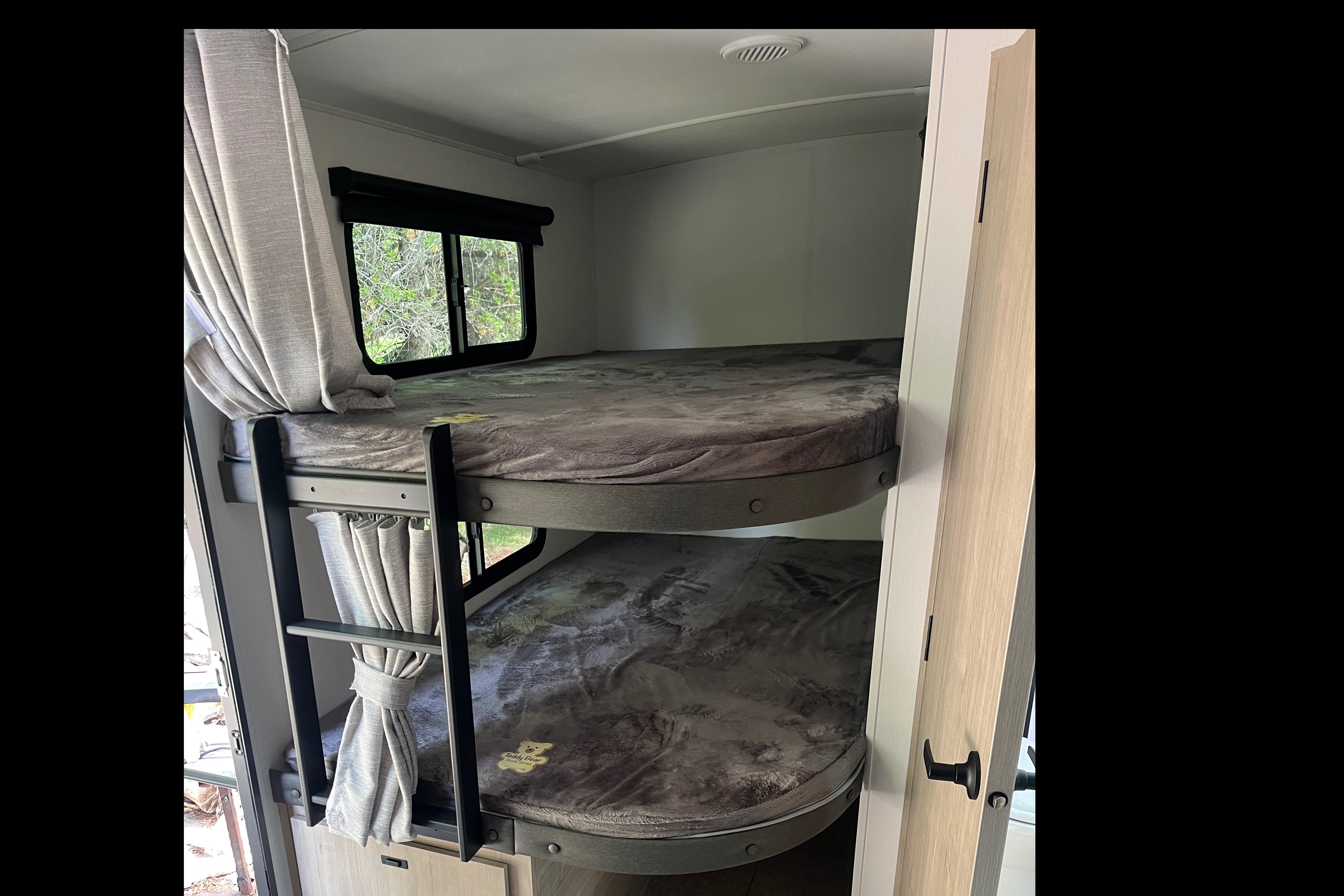 Red Plow Grand Design Imagine 2800BH Travel Trailer