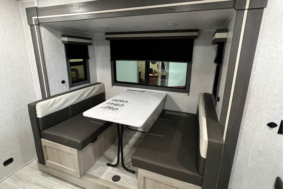 Forest River della terra Travel Trailer