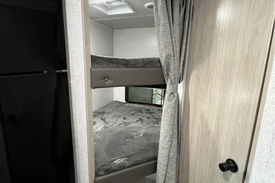 Forest River della terra Travel Trailer