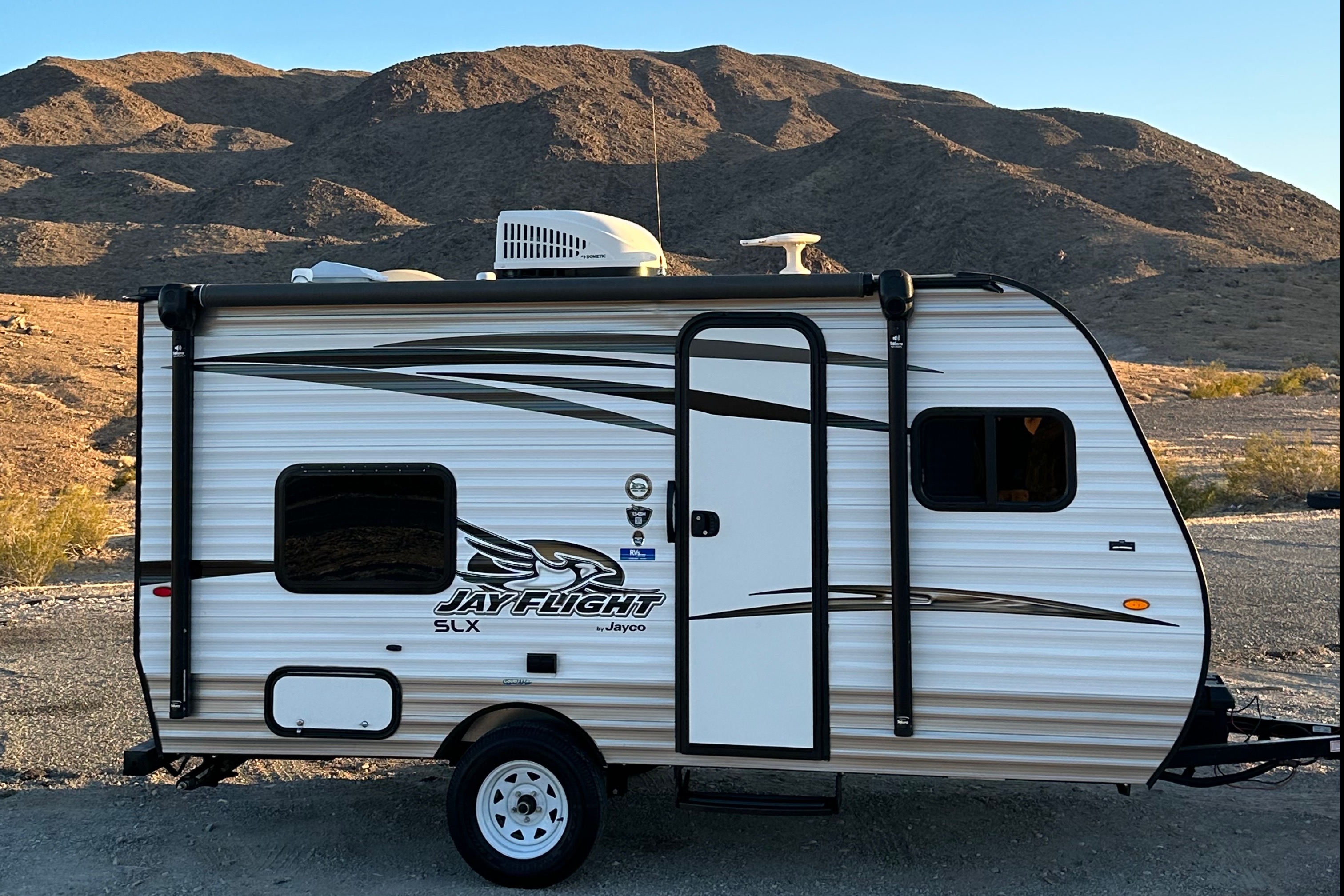 Jayco family trailer lightweight pet friendly 