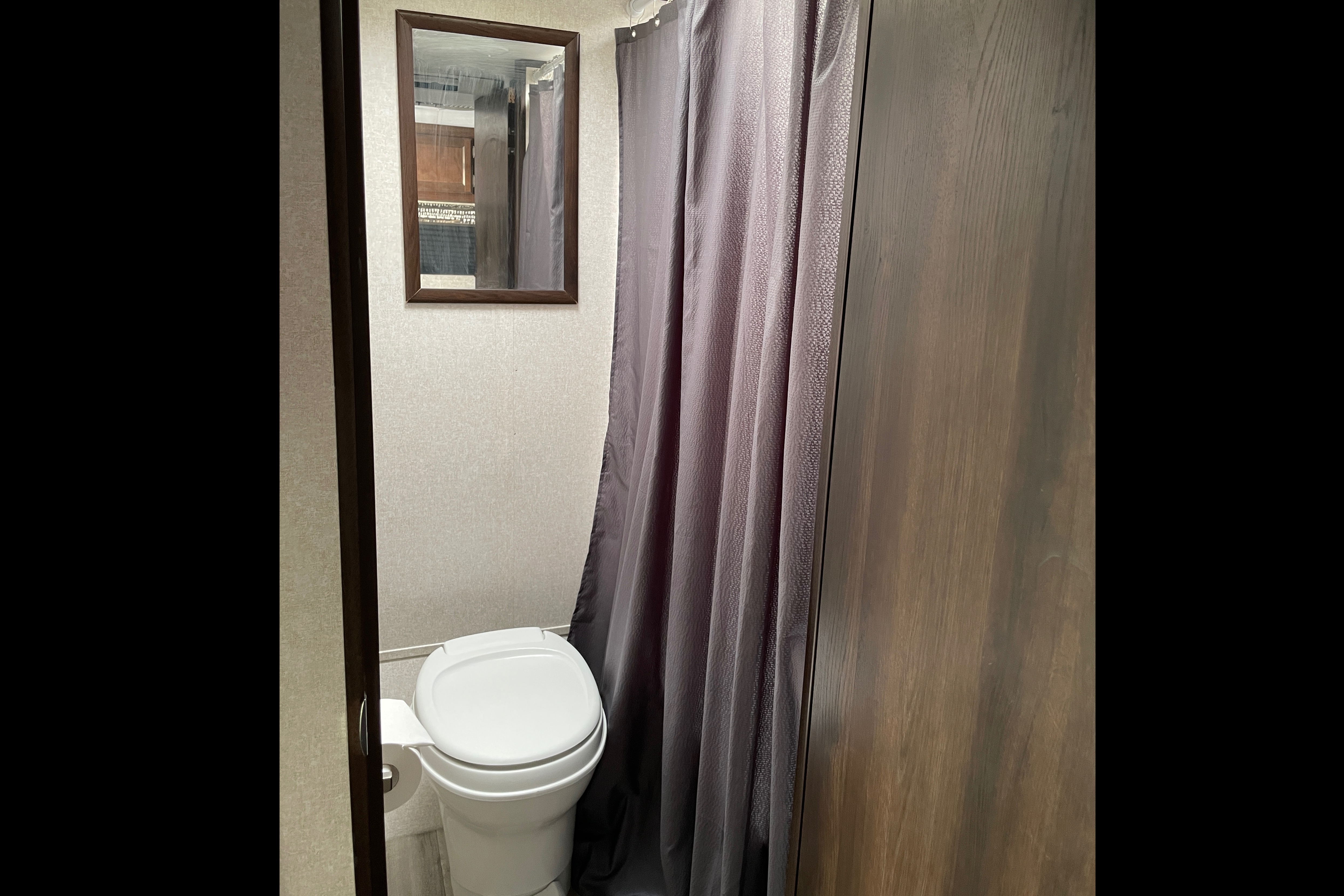 Jayco family trailer lightweight pet friendly 