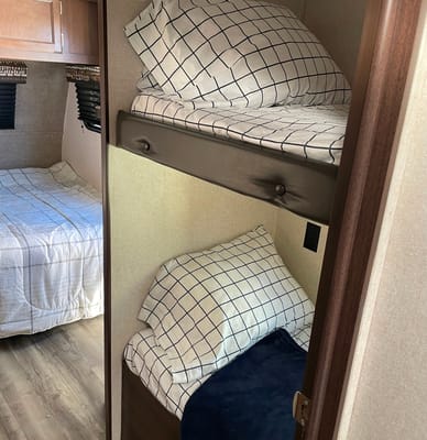 Jayco family trailer lightweight pet friendly