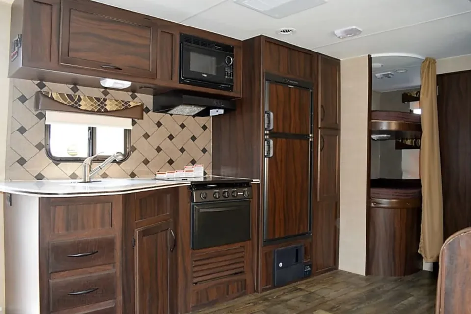 Rv Rentals Way Of Life's Super Value! Long term available. Panther 28DSBC Travel Trailer Bunkhouse PA1
