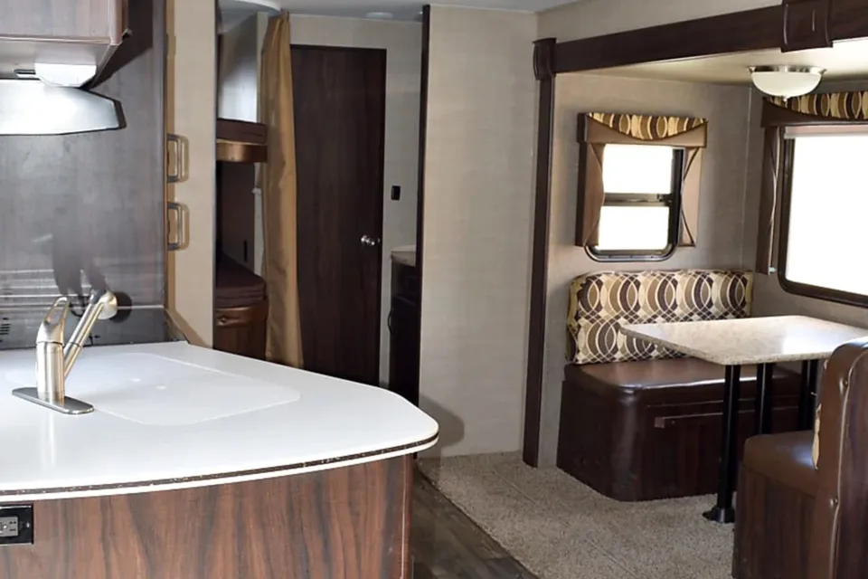 Rv Rentals Way Of Life's Super Value! Long term available. Panther 28DSBC Travel Trailer Bunkhouse PA1