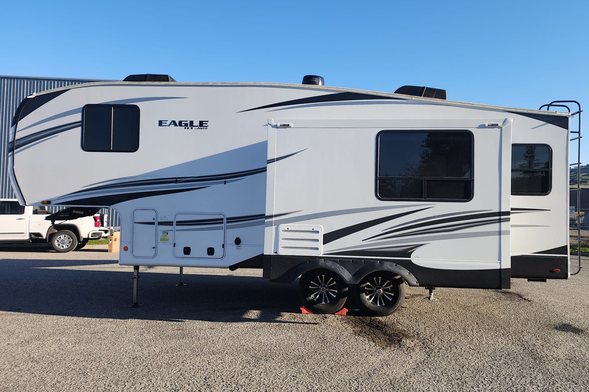 *Brand New* Jayco 26' 5th Wheel