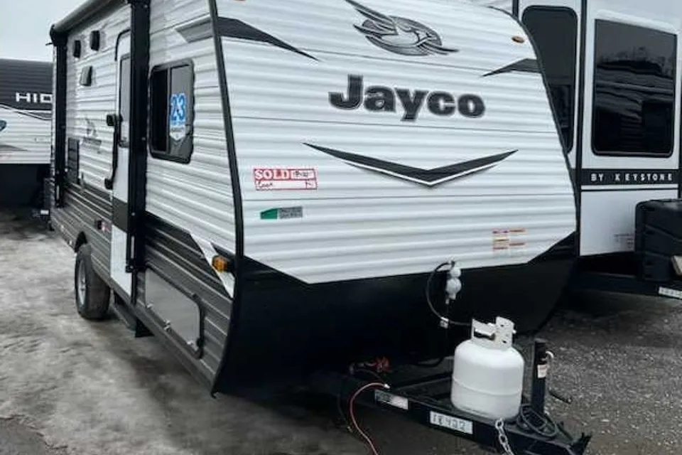 New Adventure's Jayco 2022 Jayco SLX 7 174BH Travel Trailer