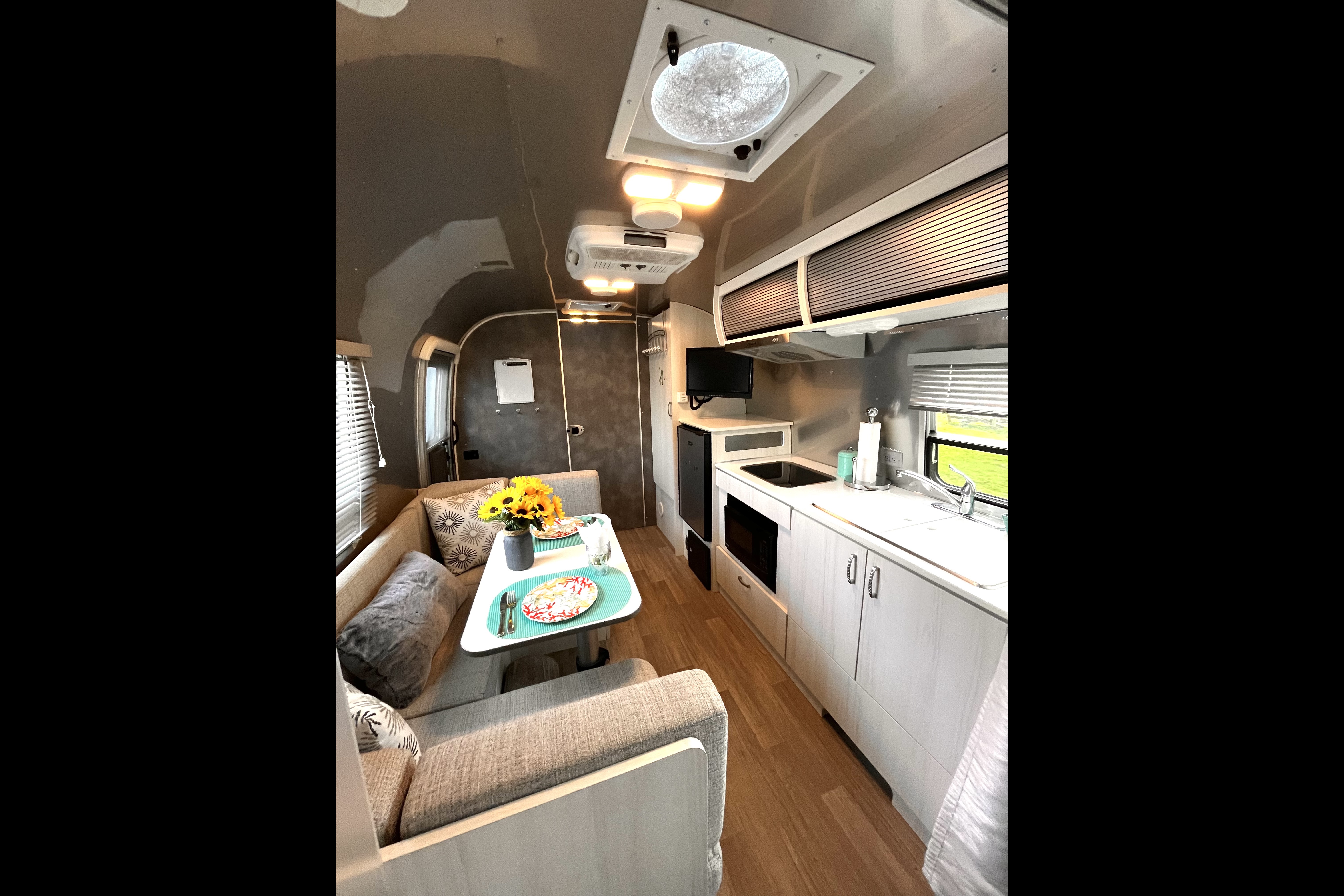 "The Silver Pony" Airstream Getaway