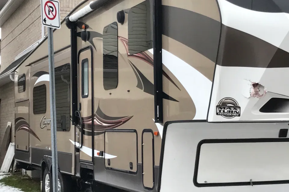 Wendy's Gulf Stream Couger Fifth Wheel