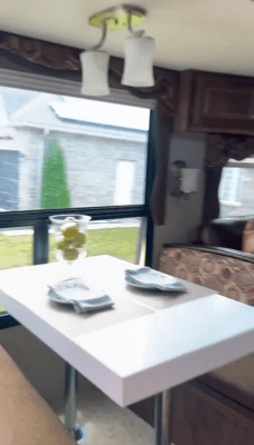 Wendy's Gulf Stream Couger Fifth Wheel