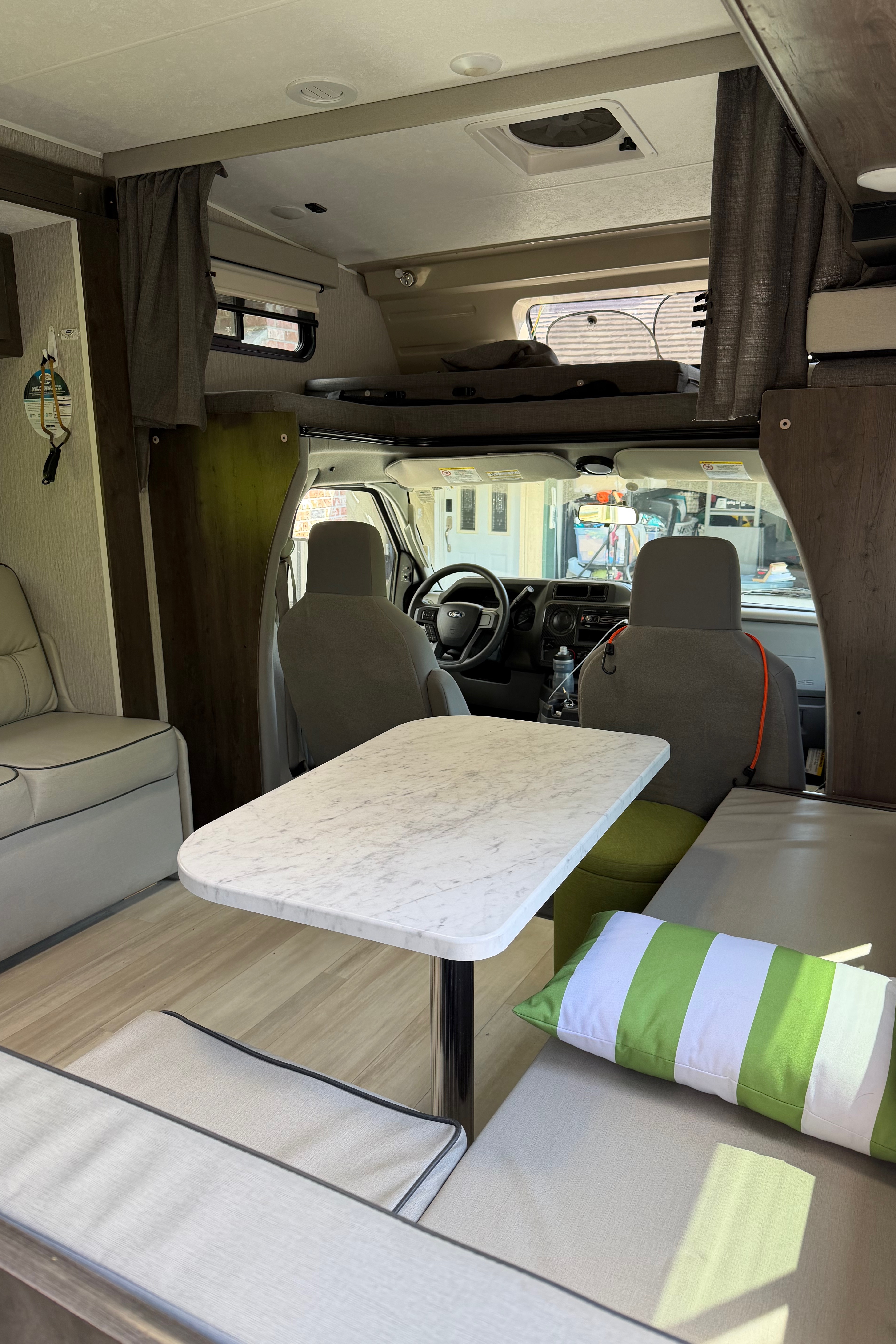 Jason’s Coachmen 260ds Class C