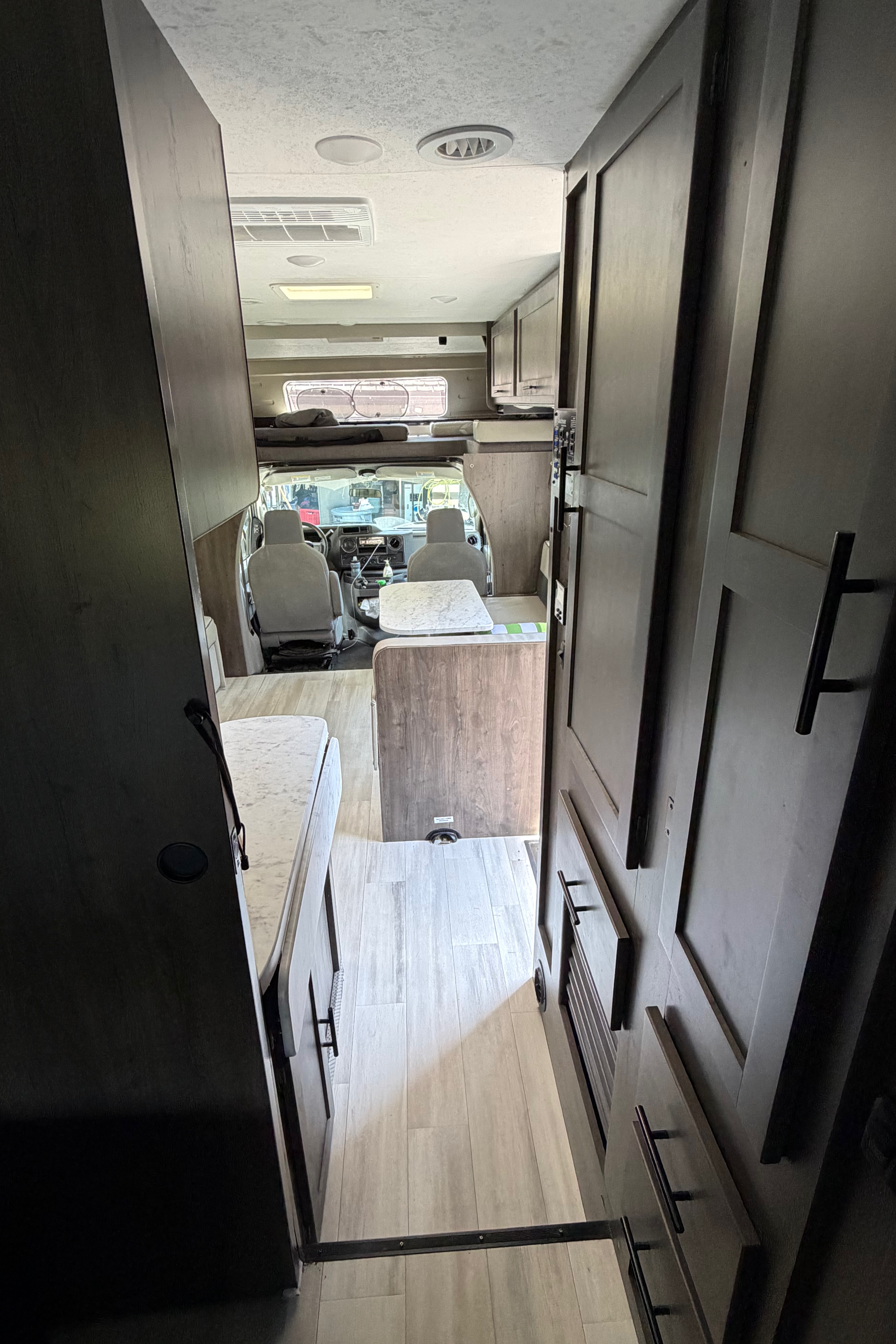 Jason’s Coachmen 260ds Class C