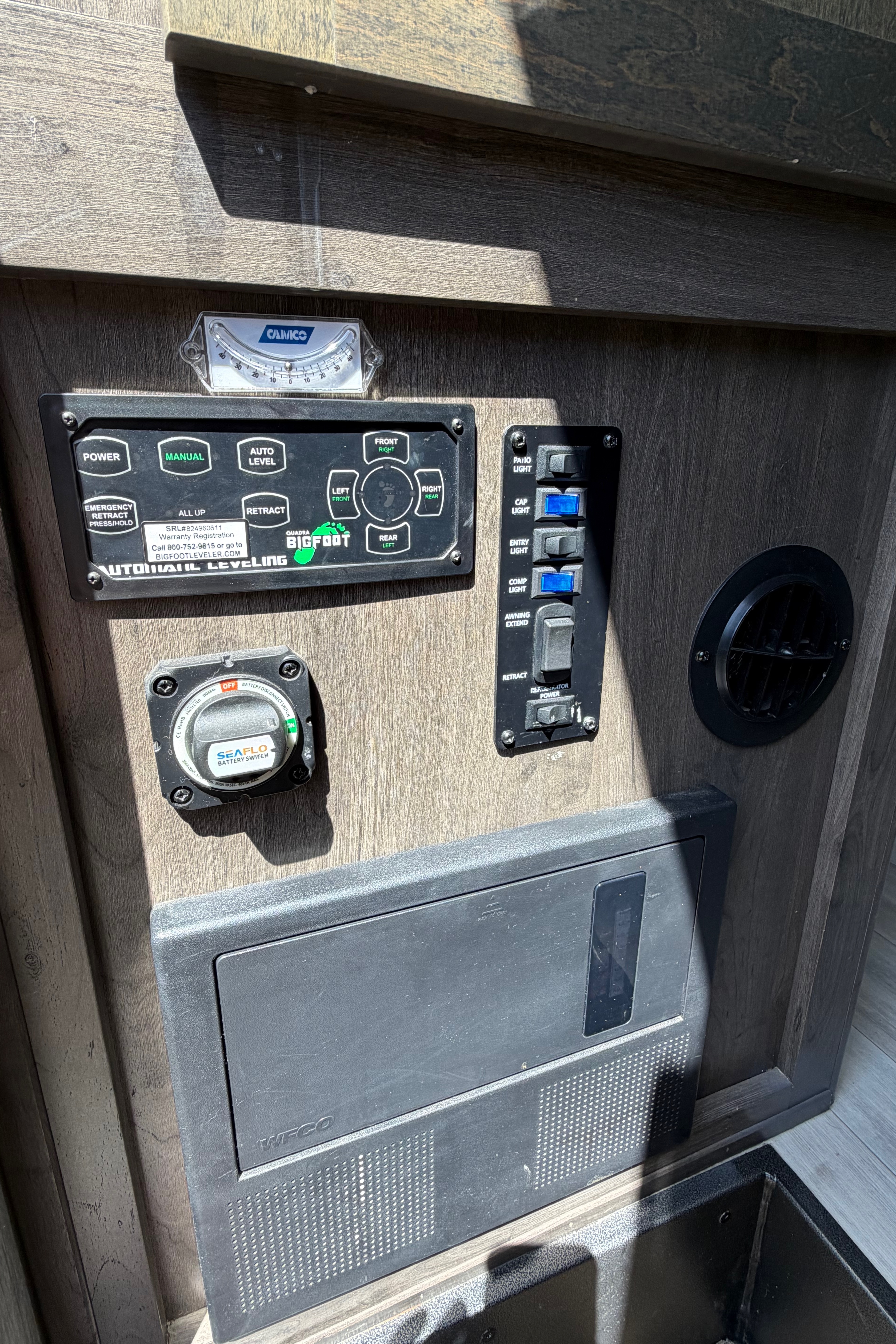 Jason’s Coachmen 260ds Class C