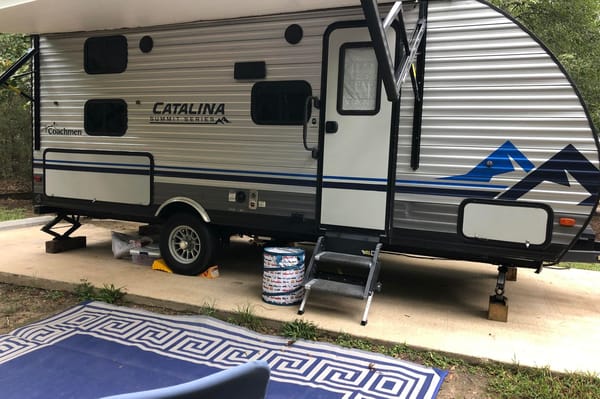 Reds Coachmen Catalina Summit Series 7 184BHS Travel Trailer