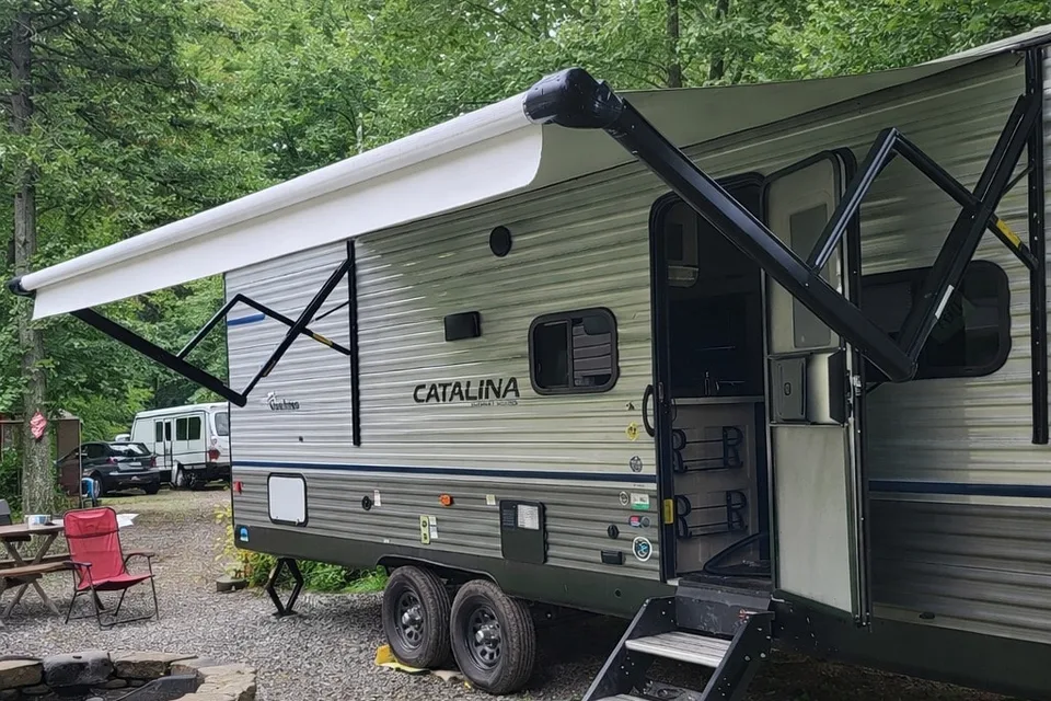 Monster Family Coachmen Catalina Summit Travel Trailer