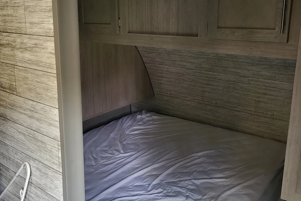Monster Family Coachmen Catalina Summit Travel Trailer
