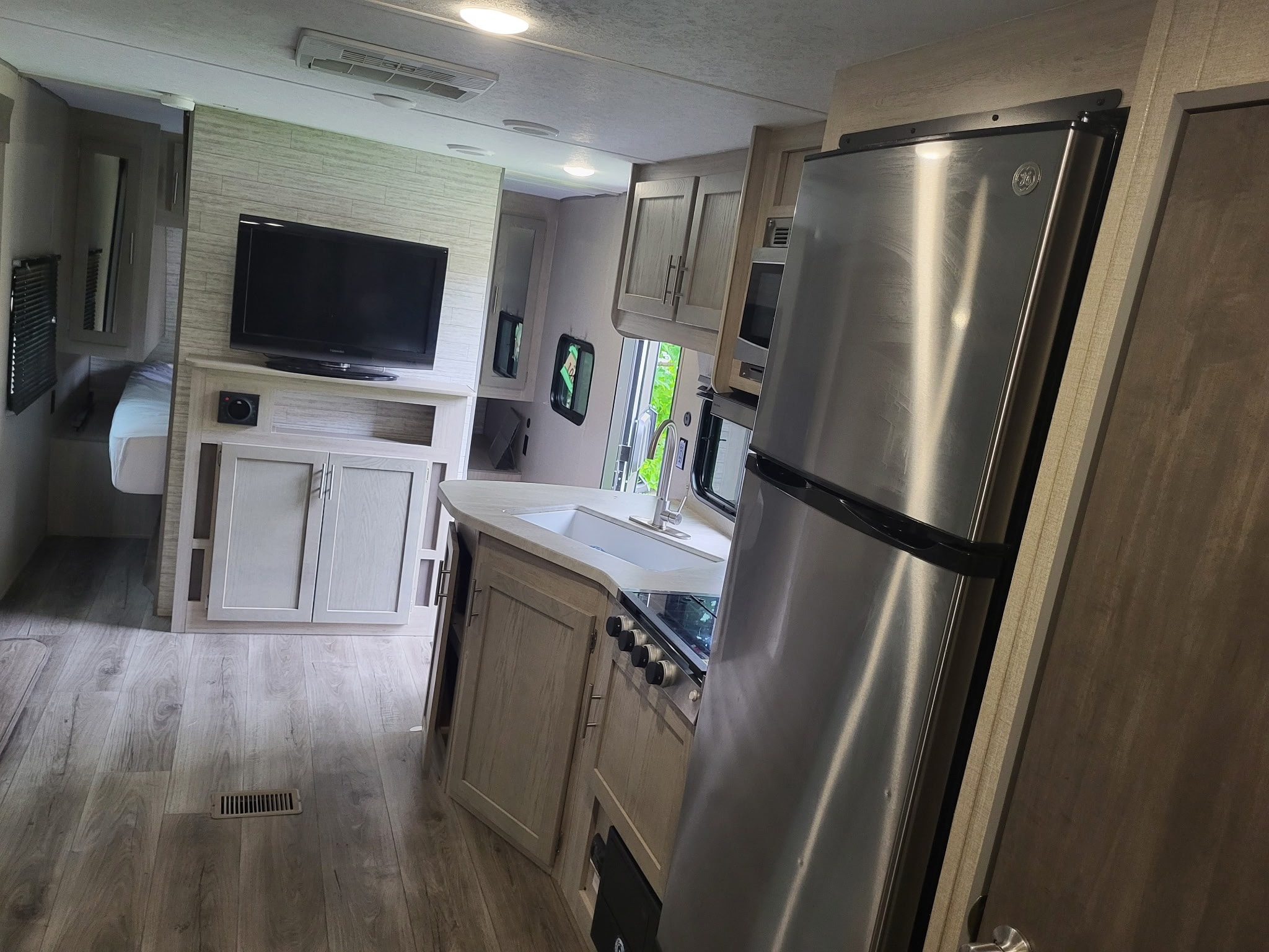 Monster Family Coachmen Catalina Summit Travel Trailer