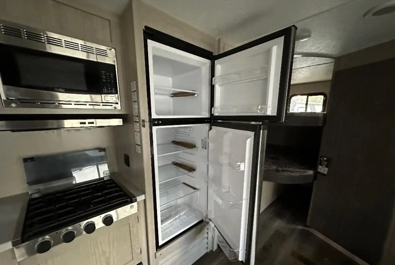 Monster Family Coachmen Catalina Summit Travel Trailer