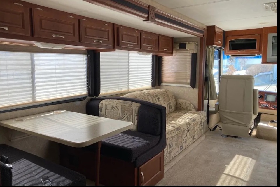 Jim's Thor Motor Coach Hurricane  Class A