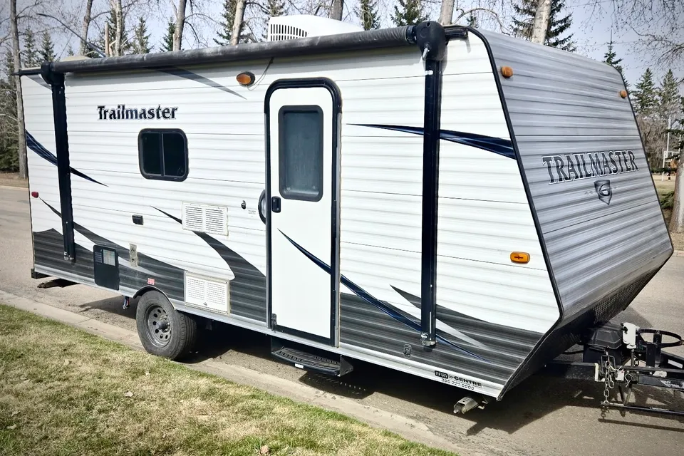 Linda's Gulf Stream 198BH Travel Trailer