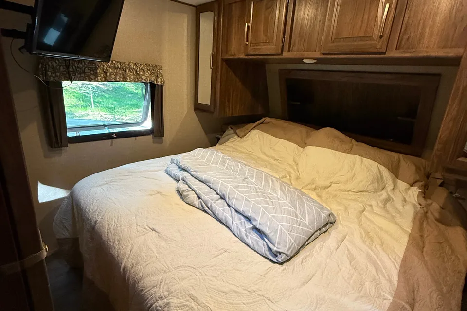Brandon's Keystone Cougar Travel Trailer