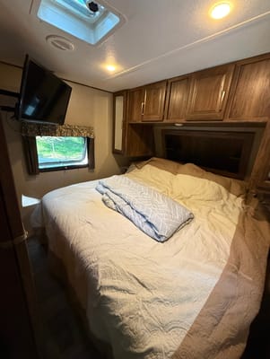 Brandon's Keystone Cougar Travel Trailer