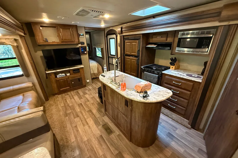 Brandon's Keystone Cougar Travel Trailer