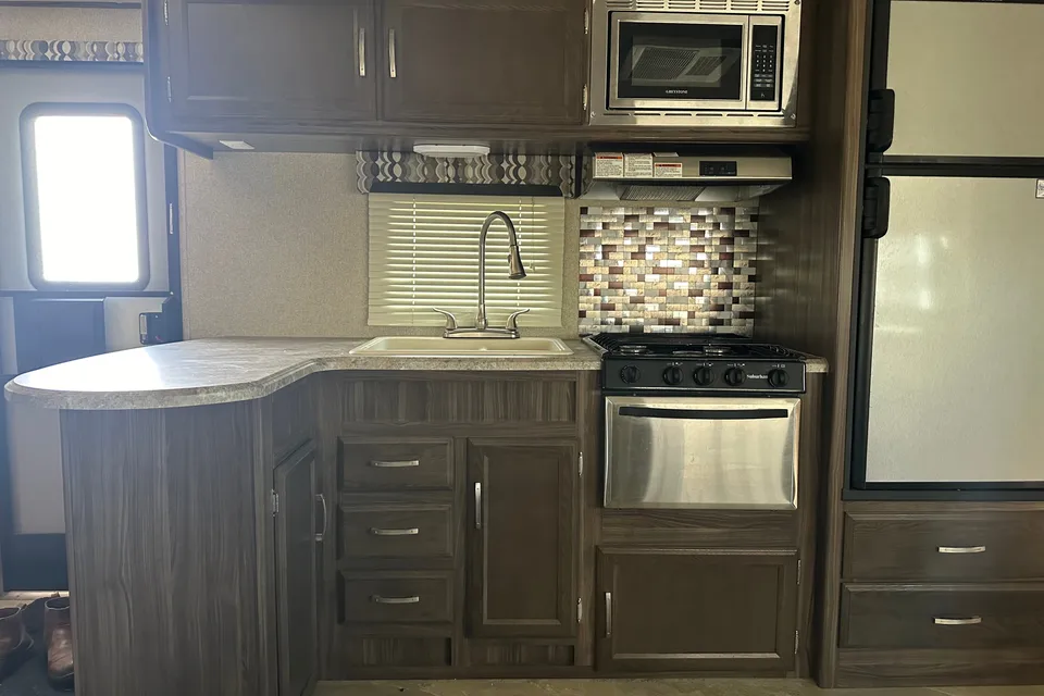 Coachmen Apex Ultra Lite 27.5 BHS Travel Trailer