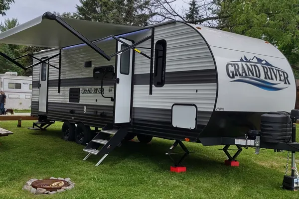 Bryan & Karen's Grand River 27BHS Travel Trailer