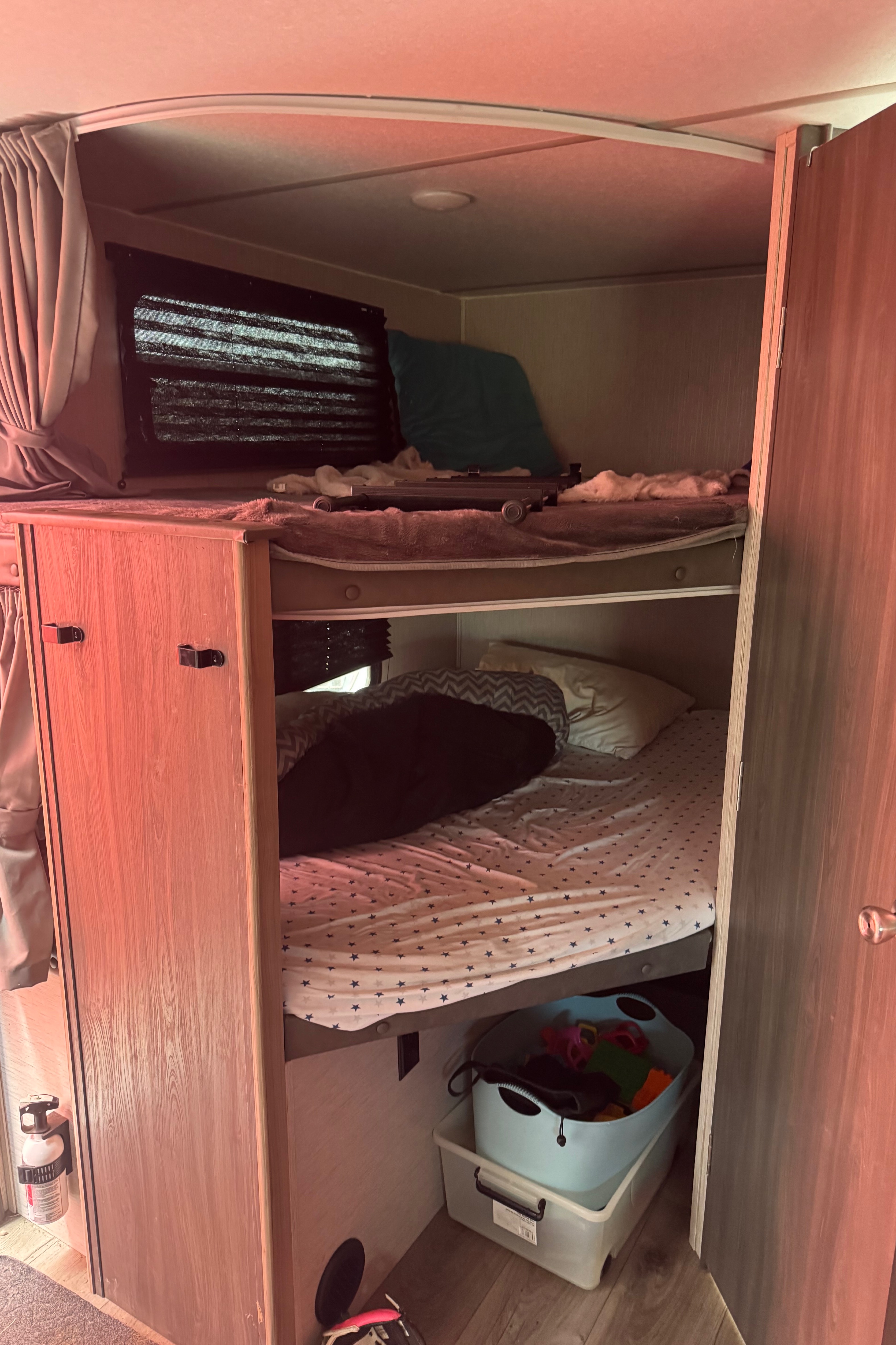 Jon’s Coachmen Freedom express Travel Trailer
