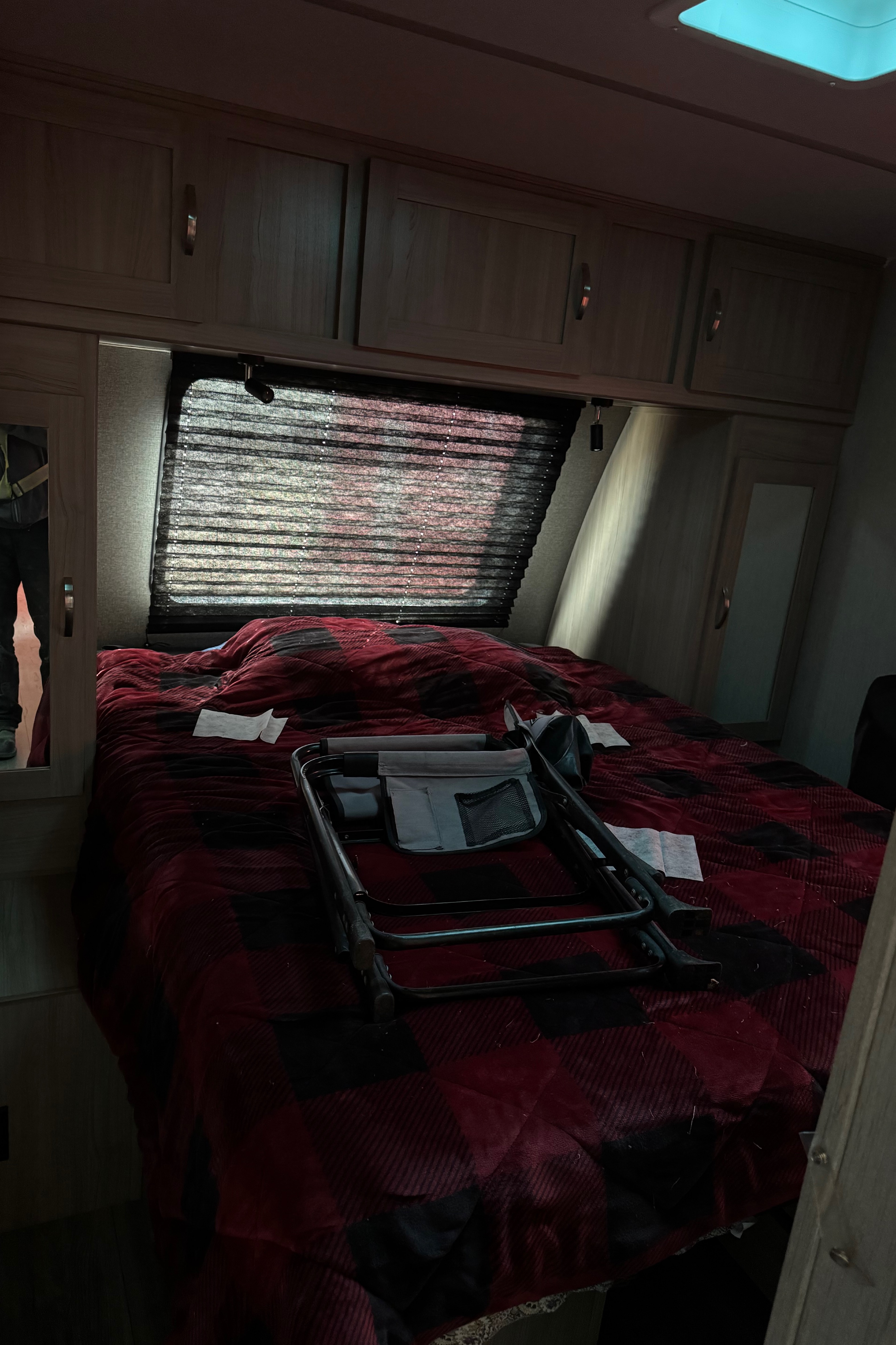 Jon’s Coachmen Freedom express Travel Trailer