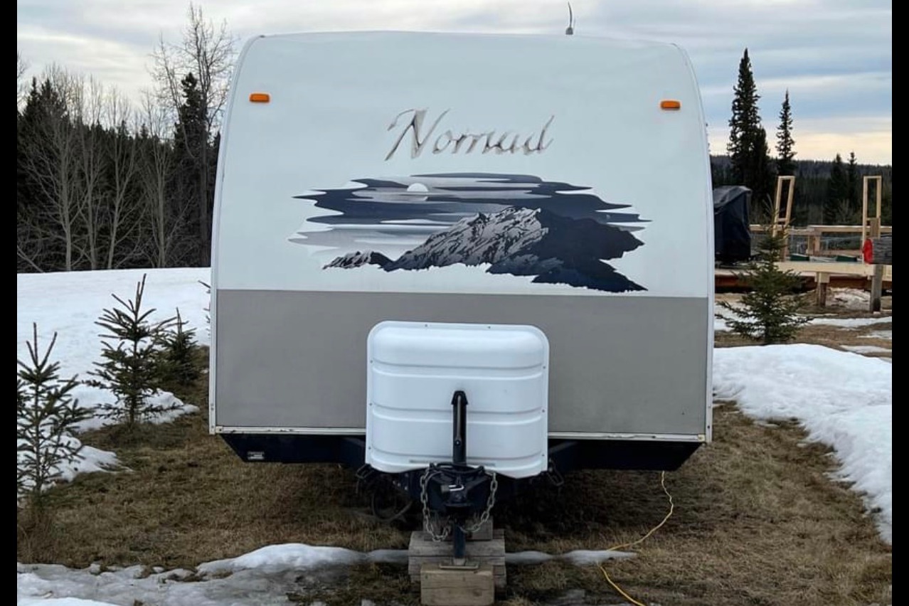 YAN SCHULTZ 's Skyline SELECT260 Travel Trailer