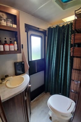 Lux All Inclusive 5 Star Amenities - Delivery Only Sleeps 9