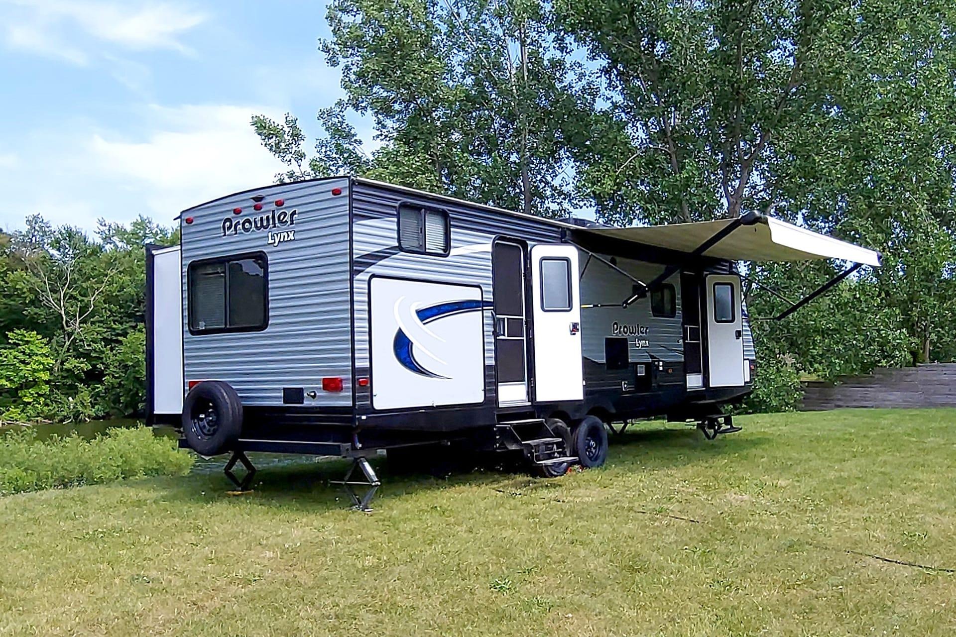 Heartland Prowler Lynx 35' 31LX Bunkhouse