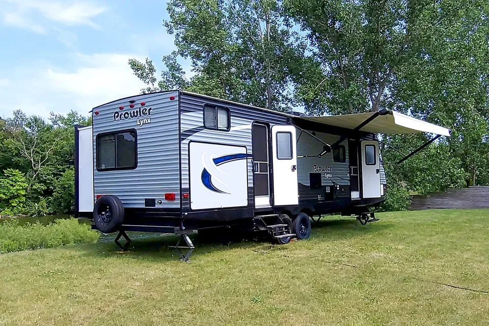 Heartland Prowler Lynx 35' 31LX Bunkhouse
