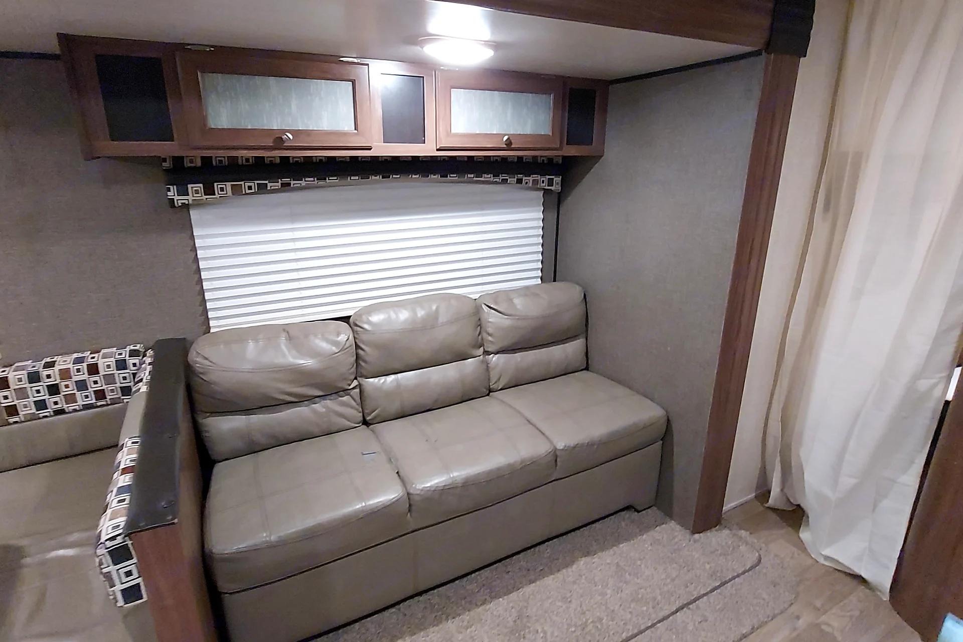 Heartland Prowler Lynx 35' 31LX Bunkhouse