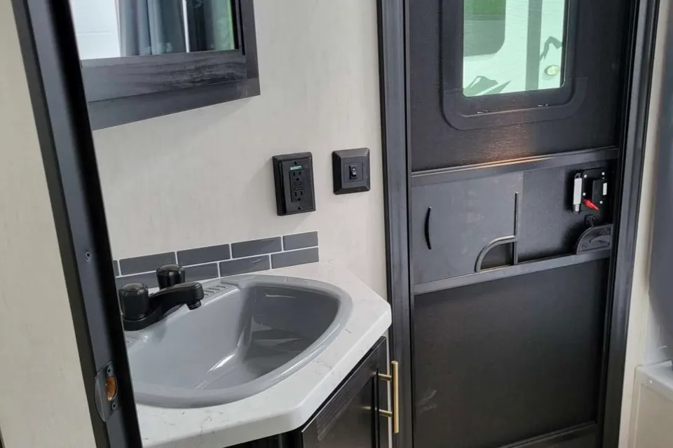 Yousra's Forest River Grey wolf 26DBH Travel Trailer