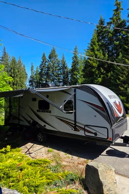 RRZ' S RENTALS Heartland 2185RB Trailer