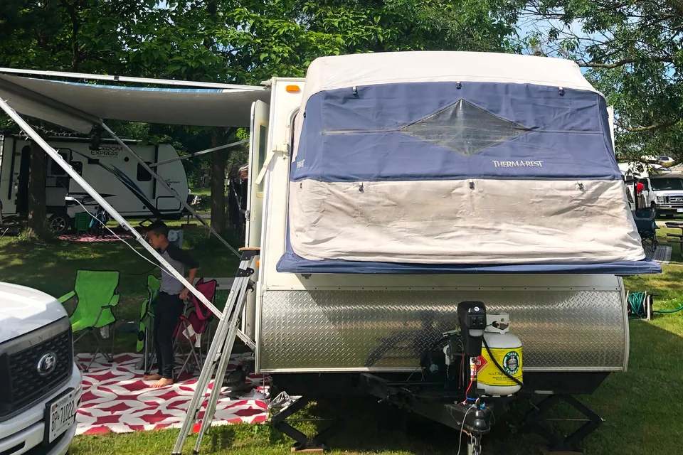 Dutchmen Kodiak 214 family Trailer