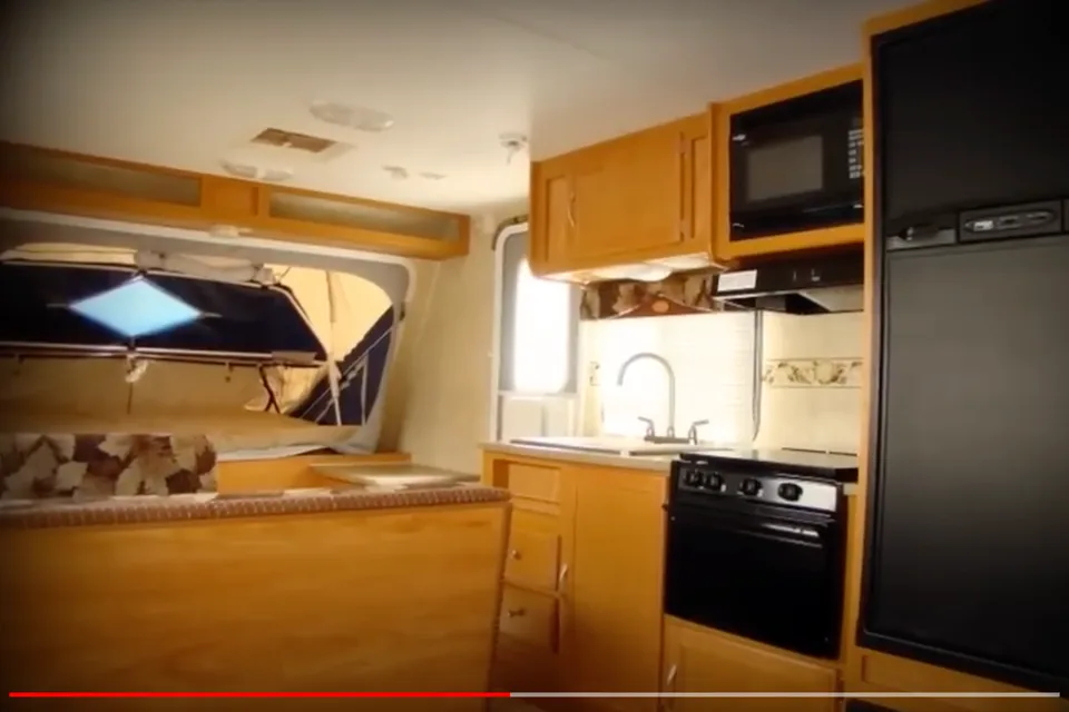 Dutchmen Kodiak 214 family Trailer