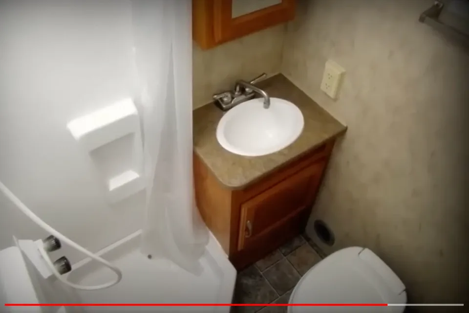 Dutchmen Kodiak 214 family Trailer