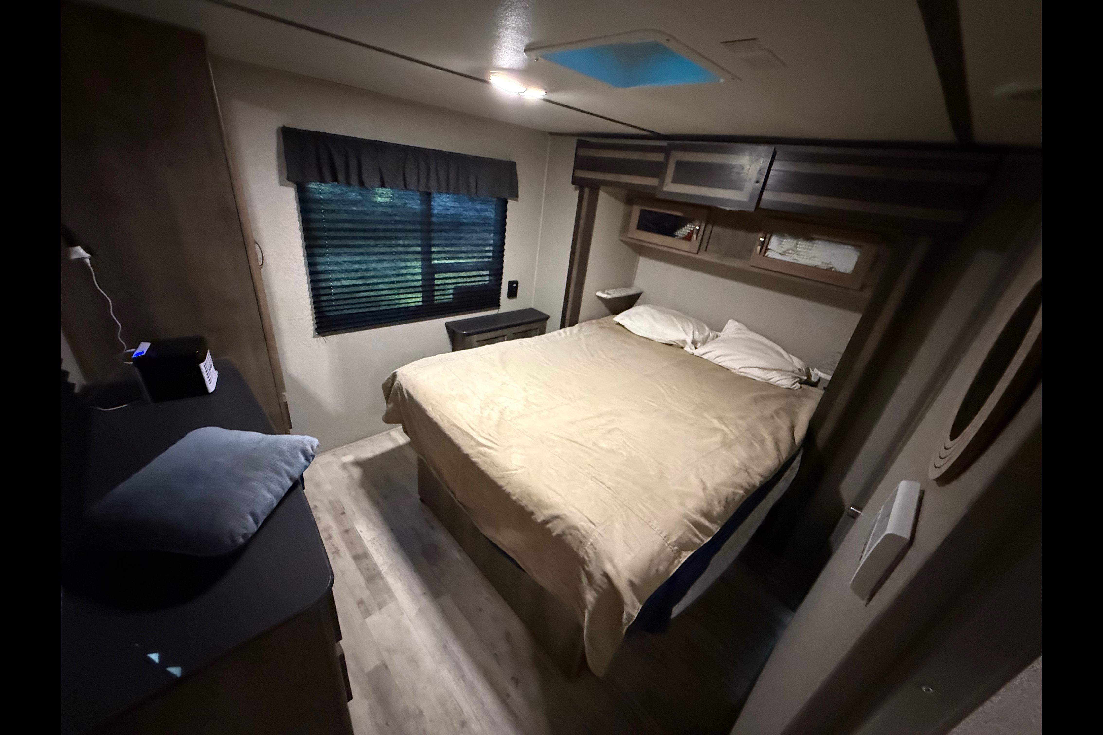 James's Keystone 29fk Travel Trailer